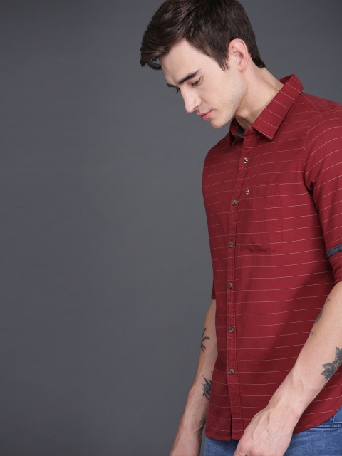 

WROGN Men Maroon & White Slim Fit Striped Casual Shirt