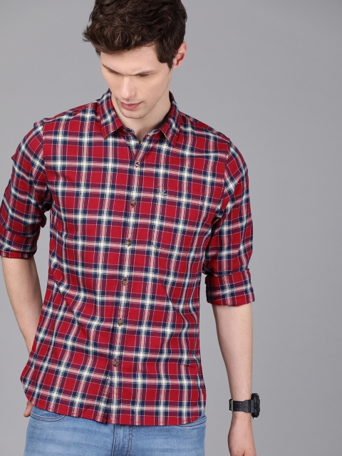 

WROGN Men Red & Navy Blue Slim Fit Checked Casual Shirt
