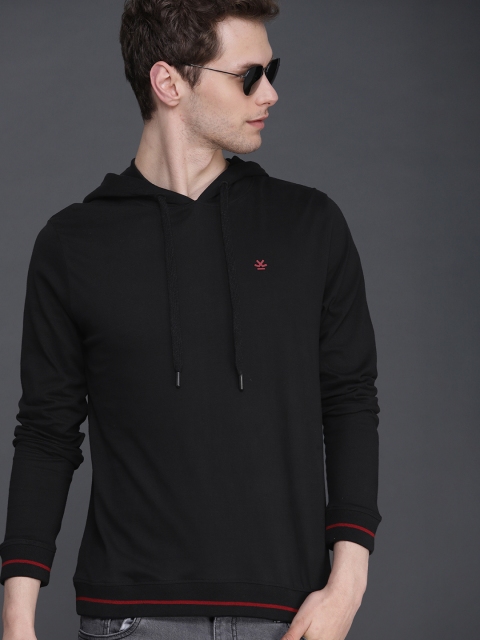

WROGN Men Black Solid Slim Fit Hooded T-shirt