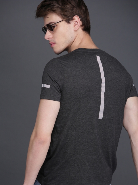 

WROGN Men Charcoal Grey Solid Round Neck T-shirt