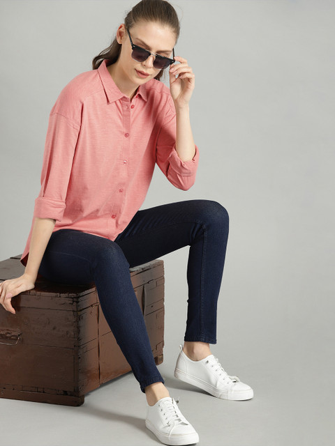 

The Roadster Lifestyle Co Women Pink Regular Fit Solid Casual Shirt