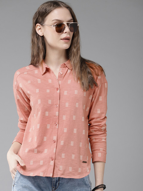 

The Roadster Lifestyle Co Women Pink & White Regular Fit Printed Casual Shirt