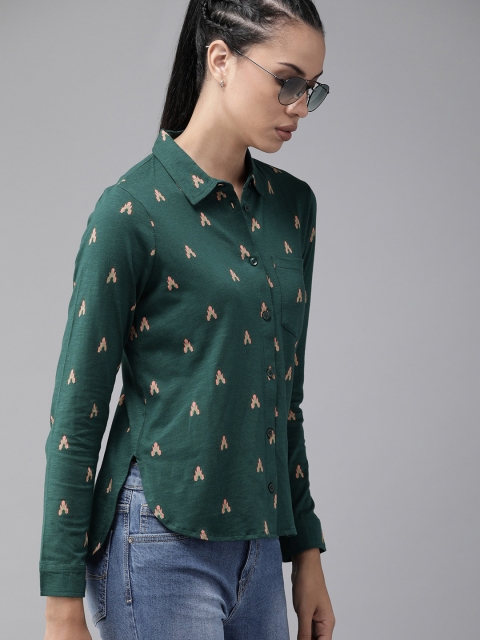

Roadster Women Green Regular Fit Printed Casual Knitted Shirt