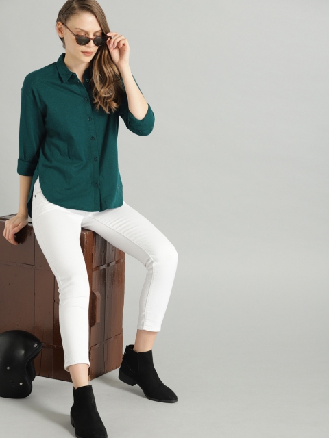 

The Roadster Lifestyle Co Women Green Regular Fit Solid Casual Shirt