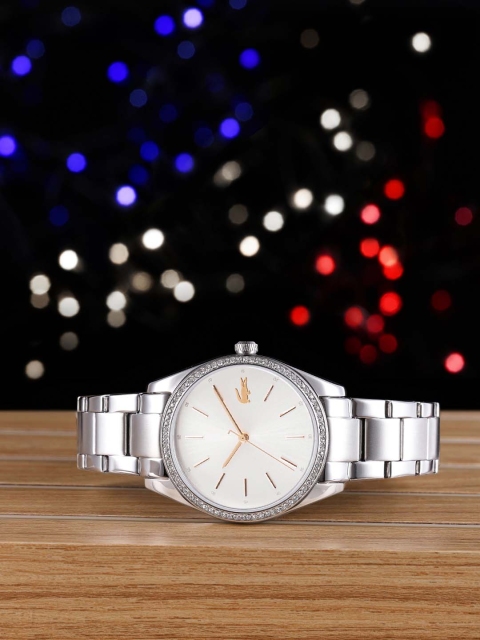 

Lacoste Women Silver-Toned Analogue Watch 2001083