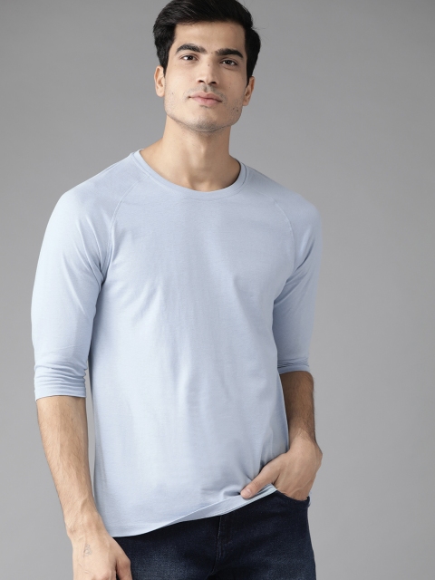 

The Roadster Lifestyle Co Men Blue Solid Round Neck Pure Cotton T-shirt