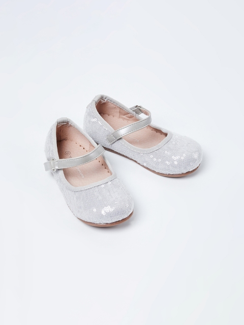 

Fame Forever by Lifestyle Girls Grey Solid Ballerinas