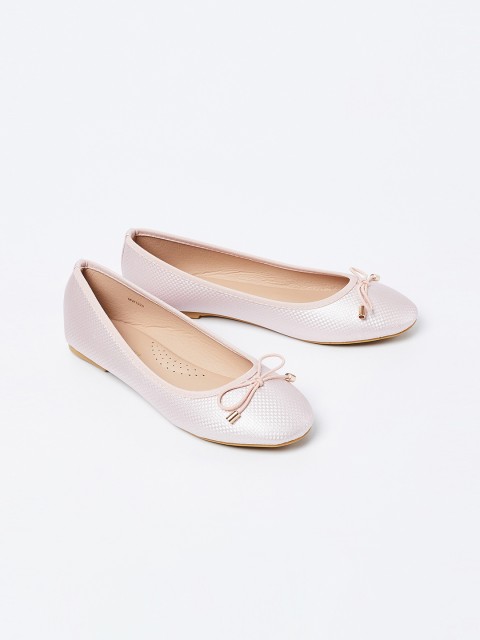 

Fame Forever by Lifestyle Girls Pink Textured Ballerinas