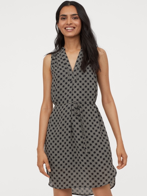 

H&M Grey & Black Checked Crepe Dress