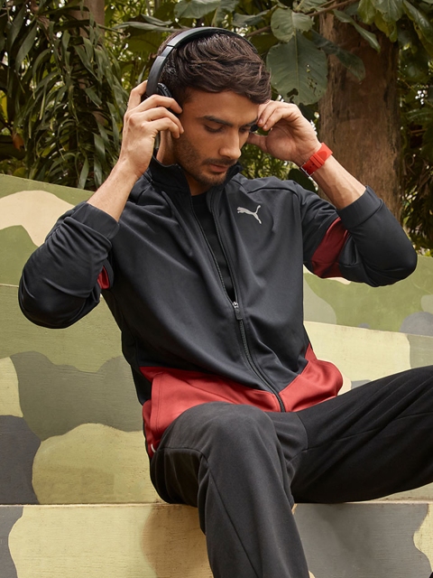 Men Black & Maroon Colourblocked Running & Training Drycell Blaster Jacket