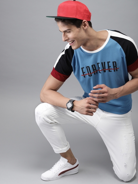 

HERE&NOW Men Blue & Black Printed Round Neck T-shirt