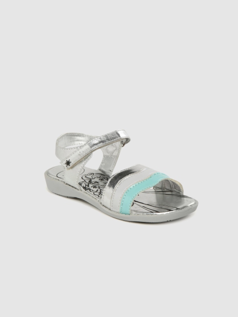 

toothless Girls Silver-Toned & White Frozen Colourblocked Open Toe Flats