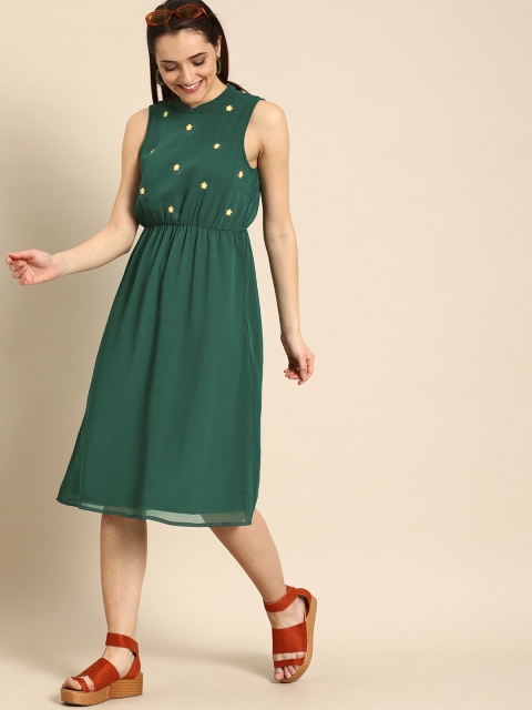 

DressBerry Women Green Solid Fit and Flare Dress