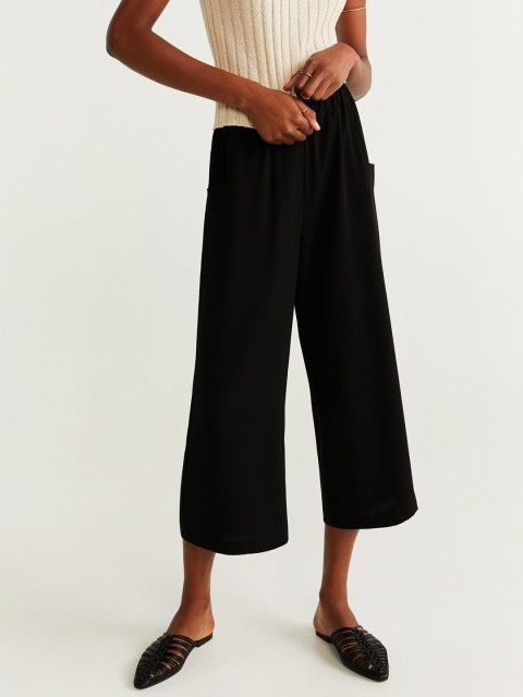

MANGO Women Black Regular Fit Solid Cropped Trousers