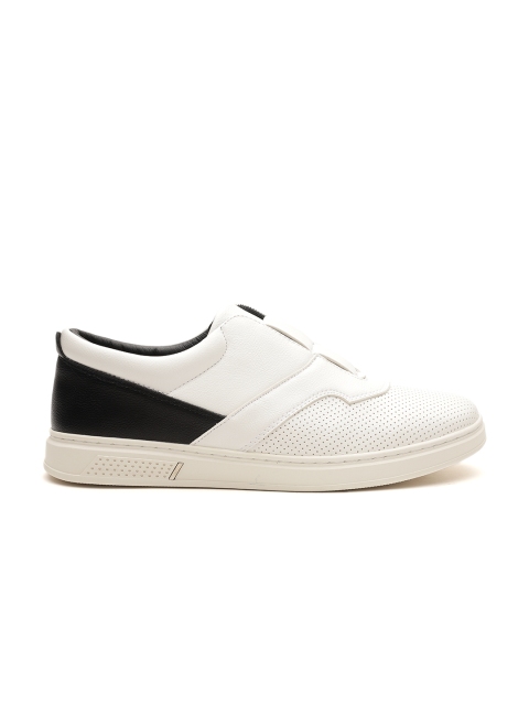 

Carlton London Men & Black Colourblocked White Slip-On Sneakers
