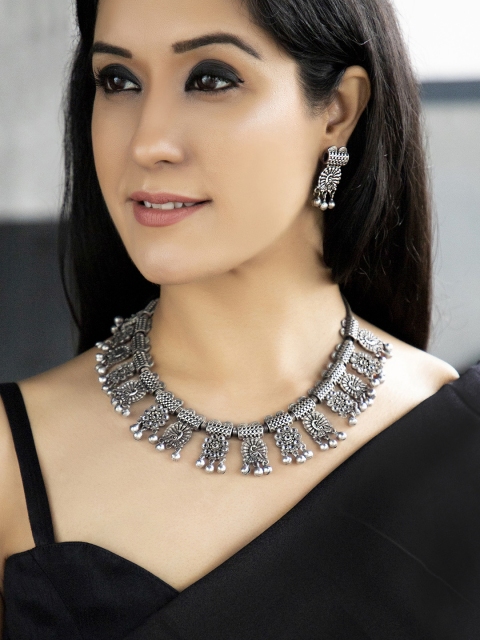 

Rubans Women Oxidised Silver-Toned Stone-Studded Handcrafted Jewellery Set