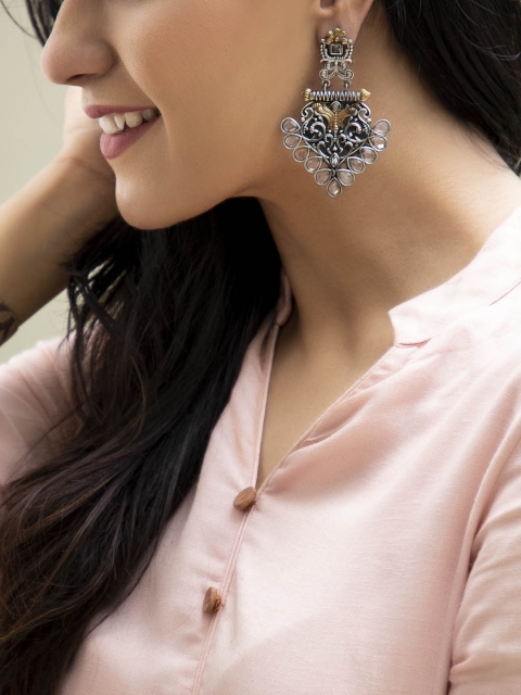

Rubans Silver-Toned & Gold-Toned Polki Stone Studded Leaf Shaped Drop Earrings