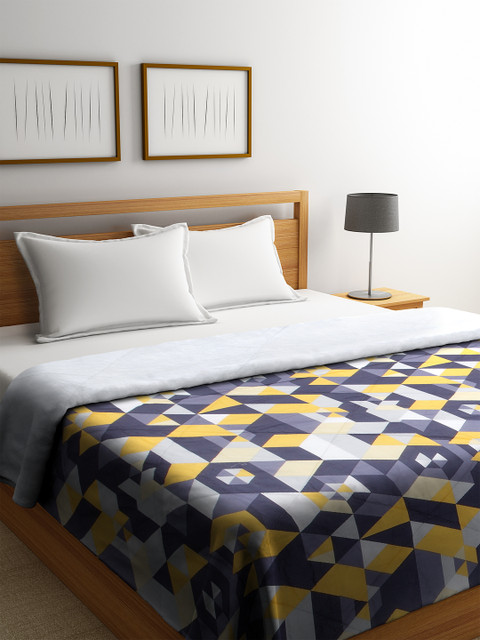 

SPACES Navy & Yellow Geometric AC Room 150 GSM Double Bed Comforter, Navy blue