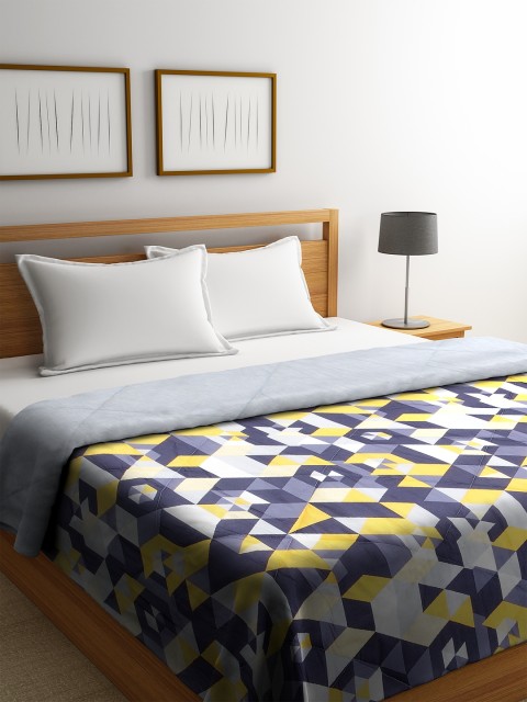 

SPACES Grey & Yellow Geometric AC Room 300 GSM Double Bed Quilt