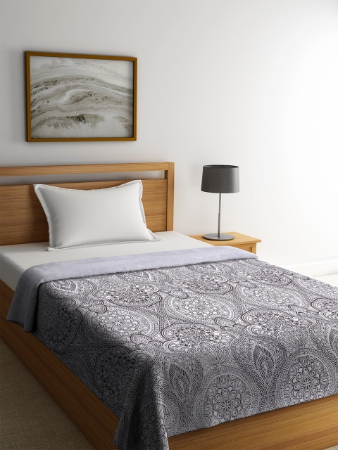 

SPACES White & Black Ethnic Motifs AC Room 300 GSM Single Bed Quilt