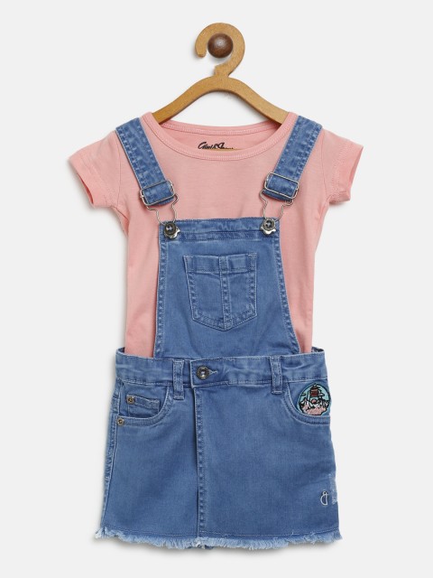 

Gini and Jony Girls Pink & Blue Solid T-shirt with Dungarees