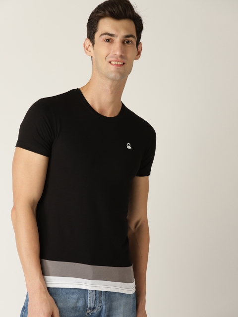 

United Colors of Benetton Men Black Solid Round Neck T-shirt