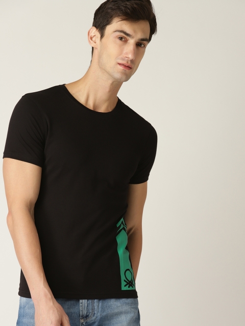 

United Colors of Benetton Men Black & Green Placement Print Round Neck T-shirt