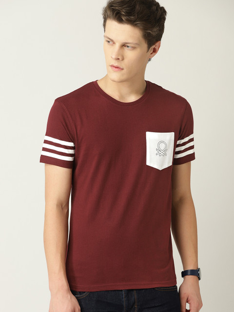 

United Colors of Benetton Men Burgundy Solid Round Neck T-shirt