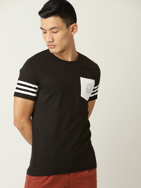 

United Colors of Benetton Men Black Solid Round Neck T-shirt