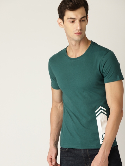 

United Colors of Benetton Men Green Solid Round Neck T-shirt