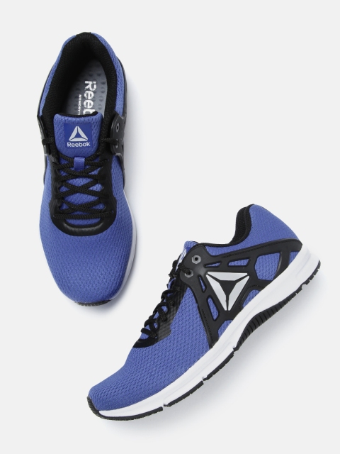 

Reebok Men Blue Solid Hex Lite LP Running Shoes