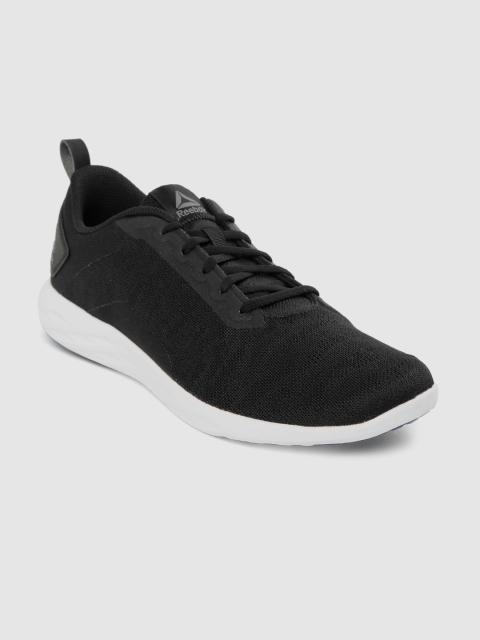 

Reebok Men Black Astroride 2.0 Walking Shoes