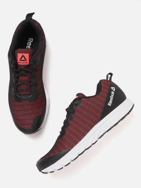 

Reebok Men Red & Black Woven Design Hustle LP Running Shoes