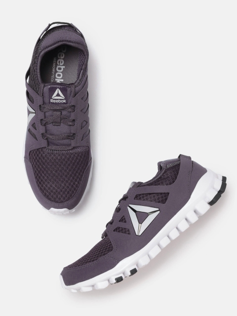 

Reebok Men Purple Solid Travel Pro 2.0 LP Training Shoes