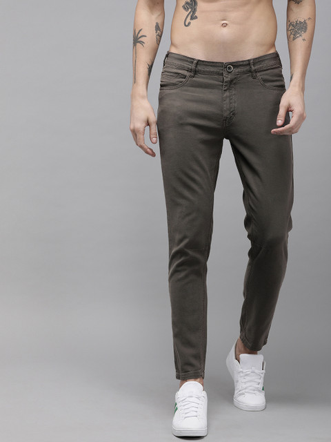 

Roadster Men Grey Solid Regular Trousers