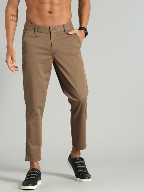 

Roadster Men Brown Slim Tapered Fit Solid Chinos