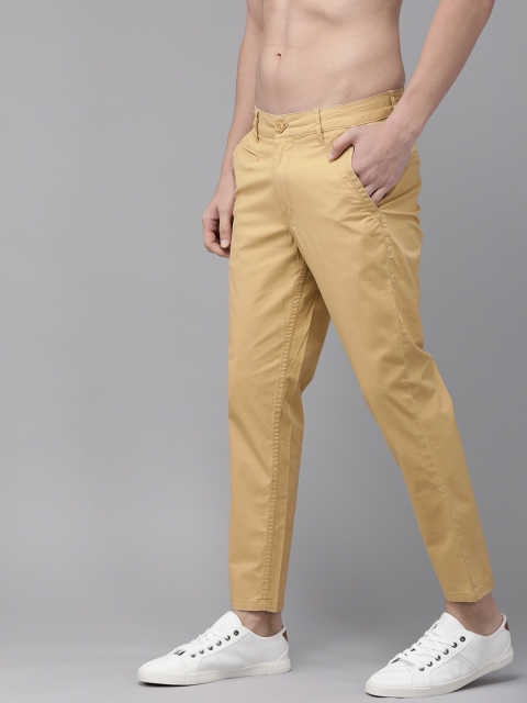 

Roadster Men Khaki Regular Fit Solid Chinos