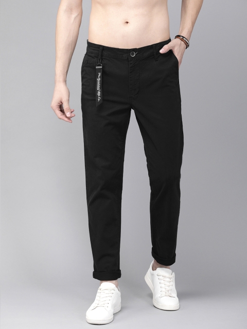 

Roadster Men Black Regular Fit Solid Chinos