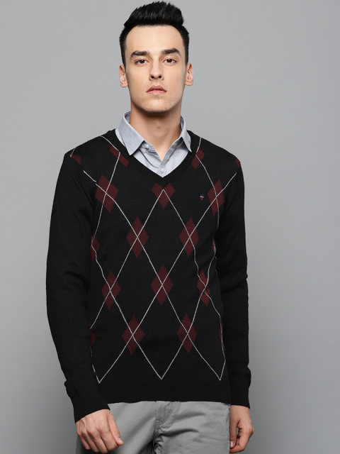 

Louis Philippe Sport Men Black & Maroon Self-Design Sweater