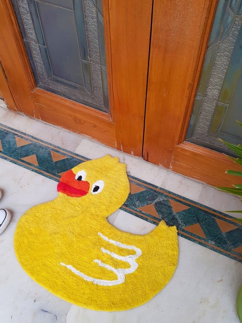 

Avira Home Yellow Duck Printed 1200 GSM Cotton Doormat