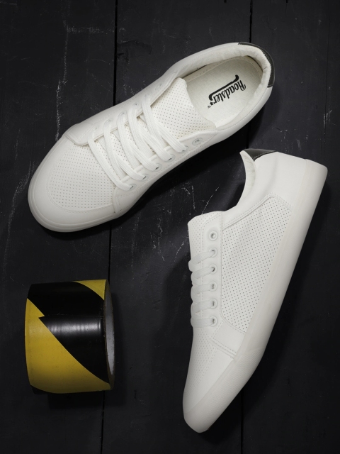 

The Roadster Lifestyle Co Men White Sneakers