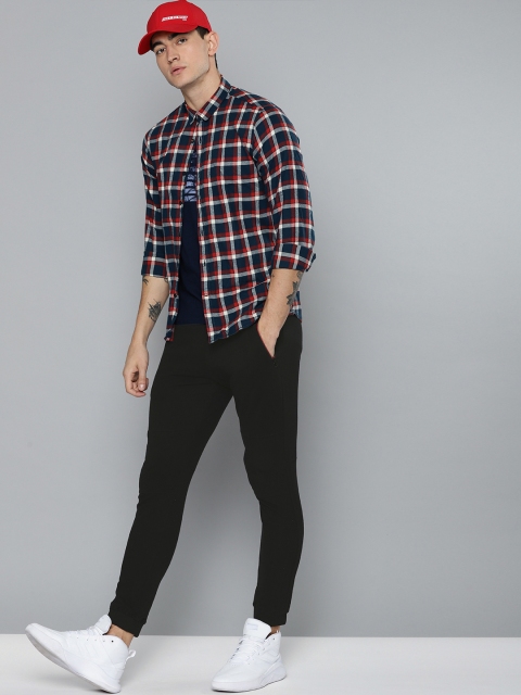 

SINGLE Men Black Solid Slim Fit Joggers