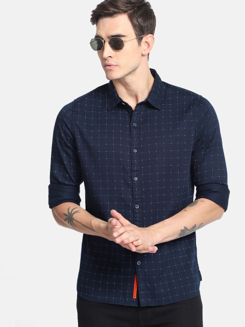 SINGLE Men Navy Blue & White Slim Fit Checked Casual Shirt