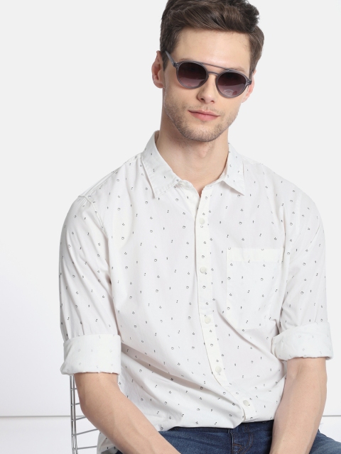 

SINGLE Men White & Black Slim Fit Printed Casual Shirt