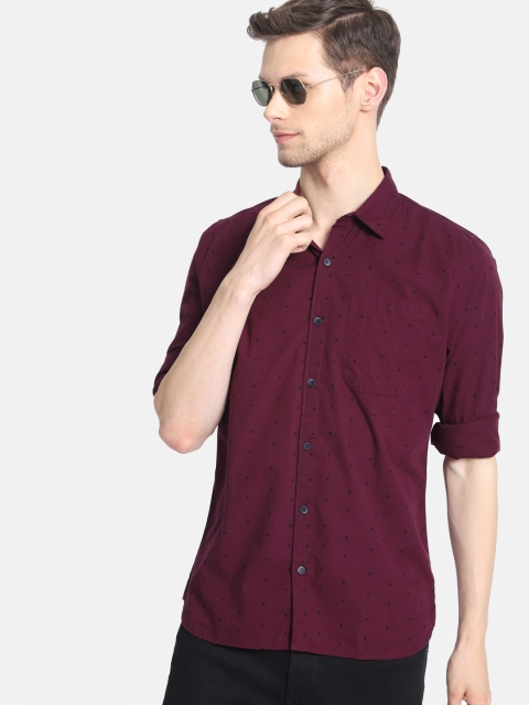 

SINGLE Men Burgundy & Black Slim Fit Printed Casual Shirt