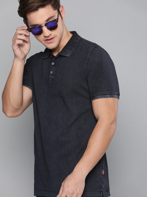 

SINGLE Men Black Solid Polo Collar T-shirt