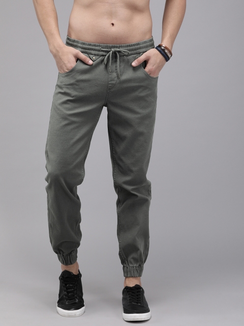 

The Roadster Lifestyle Co Men Grey Regular Fit Solid Joggers