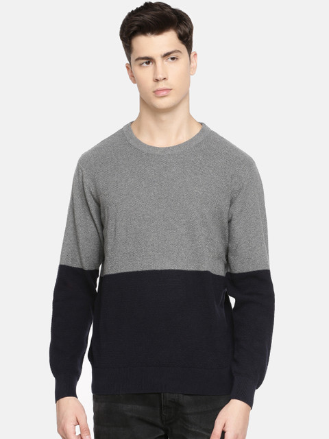 

Parx Men Grey & Navy Blue Solid Sweater