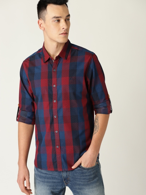 

United Colors of Benetton Men Navy Blue & Maroon Dobby Slim Fit Checked Casual Shirt
