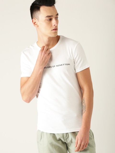 

United Colors of Benetton Men White Solid Round Neck T-shirt with Printed Detail